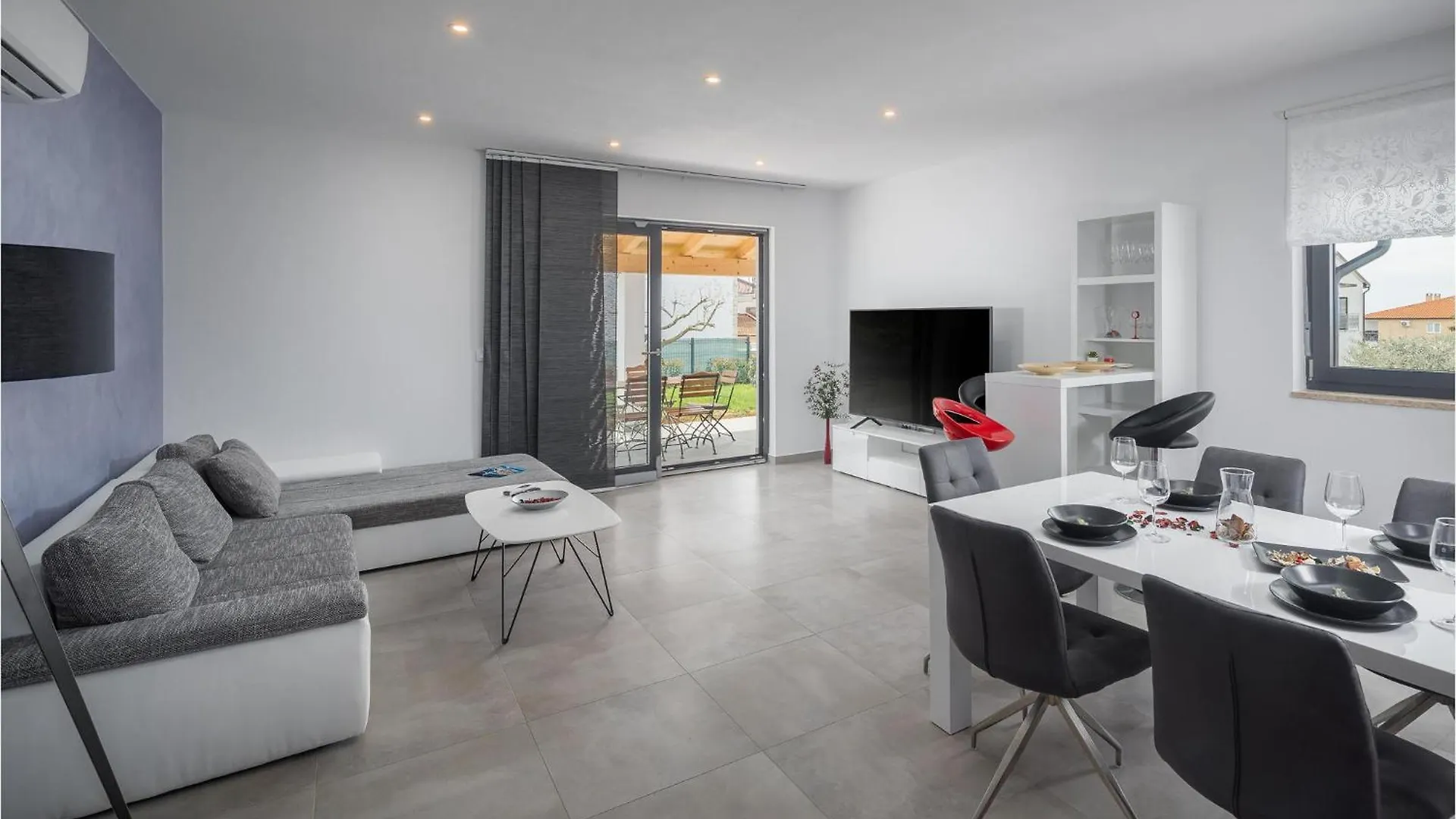 Holiday home Stunning Home In Novigrad With Kitchen Buzinija