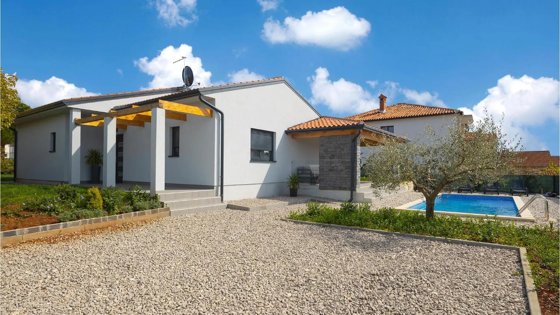 Stunning Home In Novigrad With Kitchen Buzinija