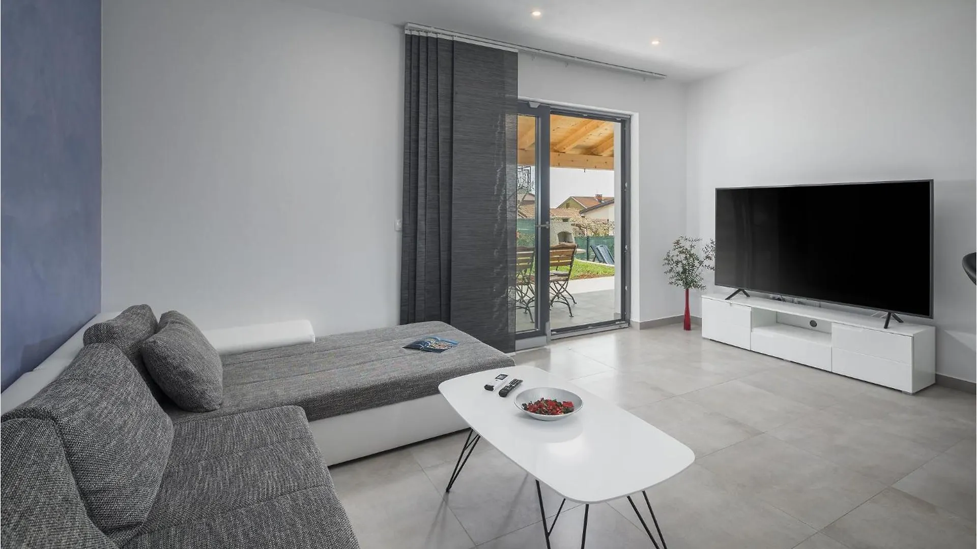 Holiday home Stunning Home In Novigrad With Kitchen Buzinija